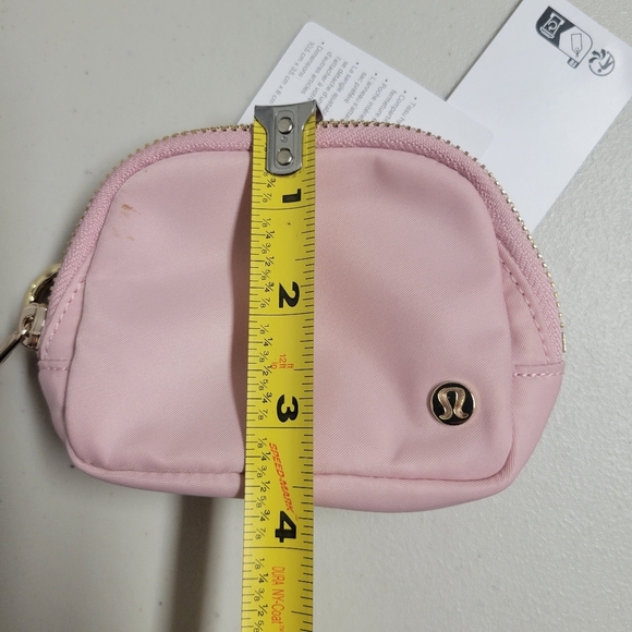 Lululemon NWT Evrywhere Belt Bag Nano. - Picture 12 of 15